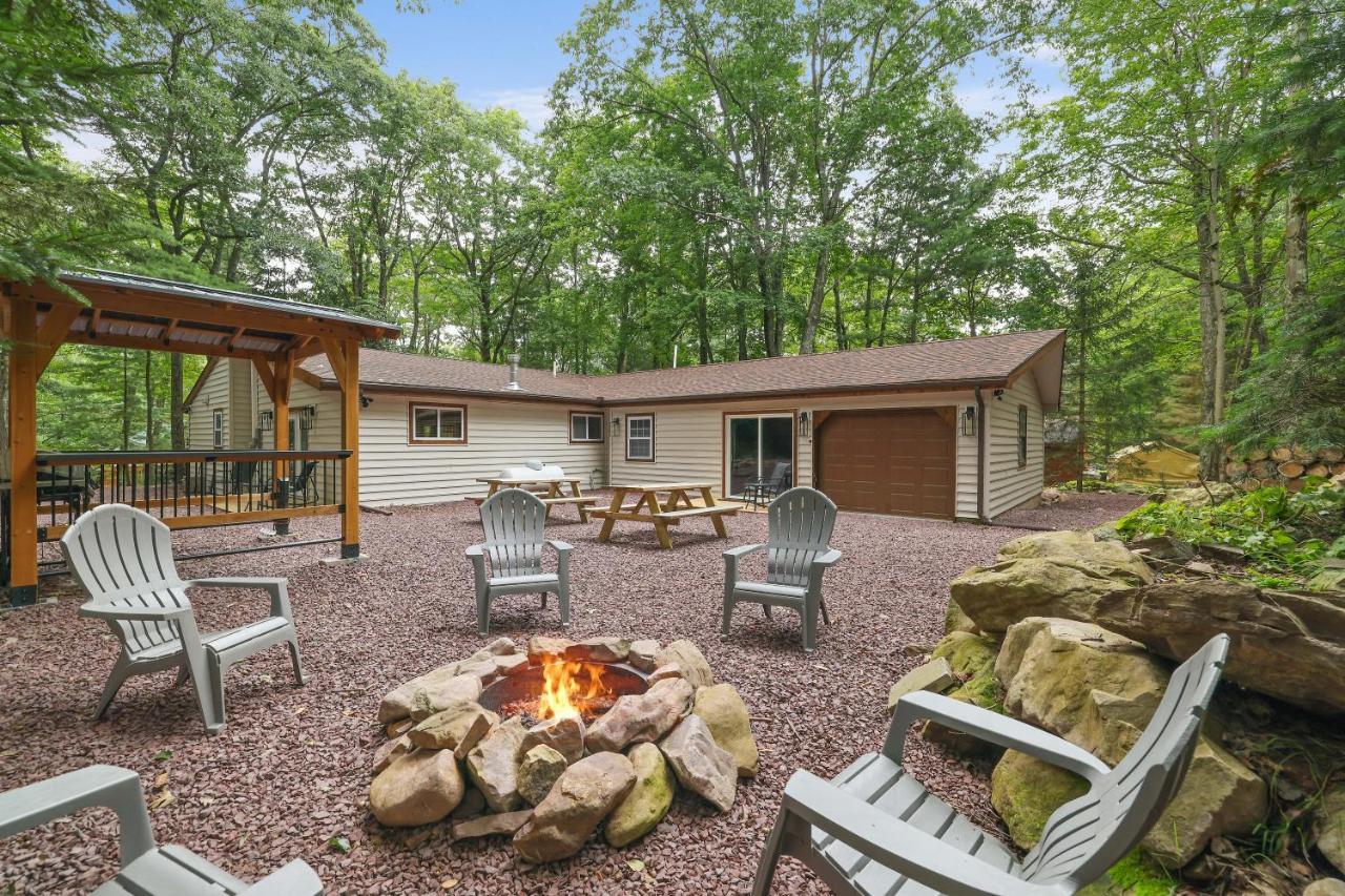 Whiskey Pines Retreat! Single Level Home, Outdoor Firepit, Ac, Bbq! Sleeps 9 In Lake Harmony! Eksteriør billede