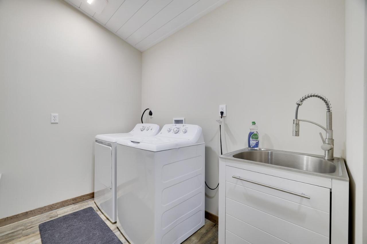 Whiskey Pines Retreat! Single Level Home, Outdoor Firepit, Ac, Bbq! Sleeps 9 In Lake Harmony! Eksteriør billede